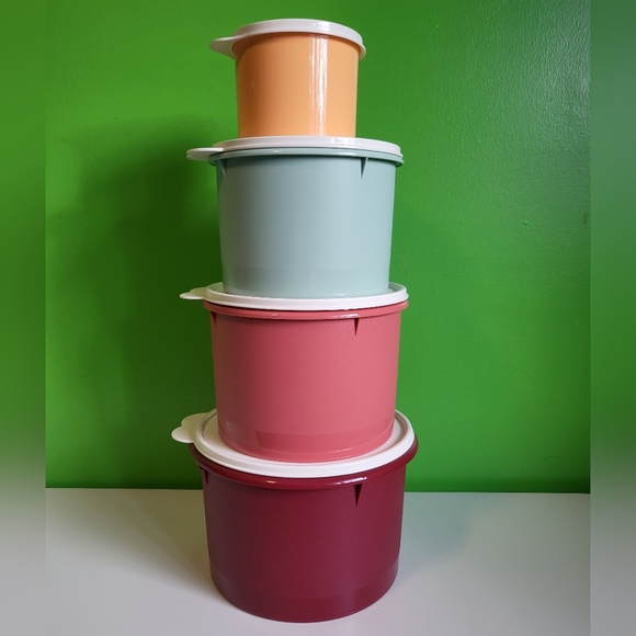 Tupperware Retro Chic 4-pc Stacking Canister Set - Picture 1 of 3